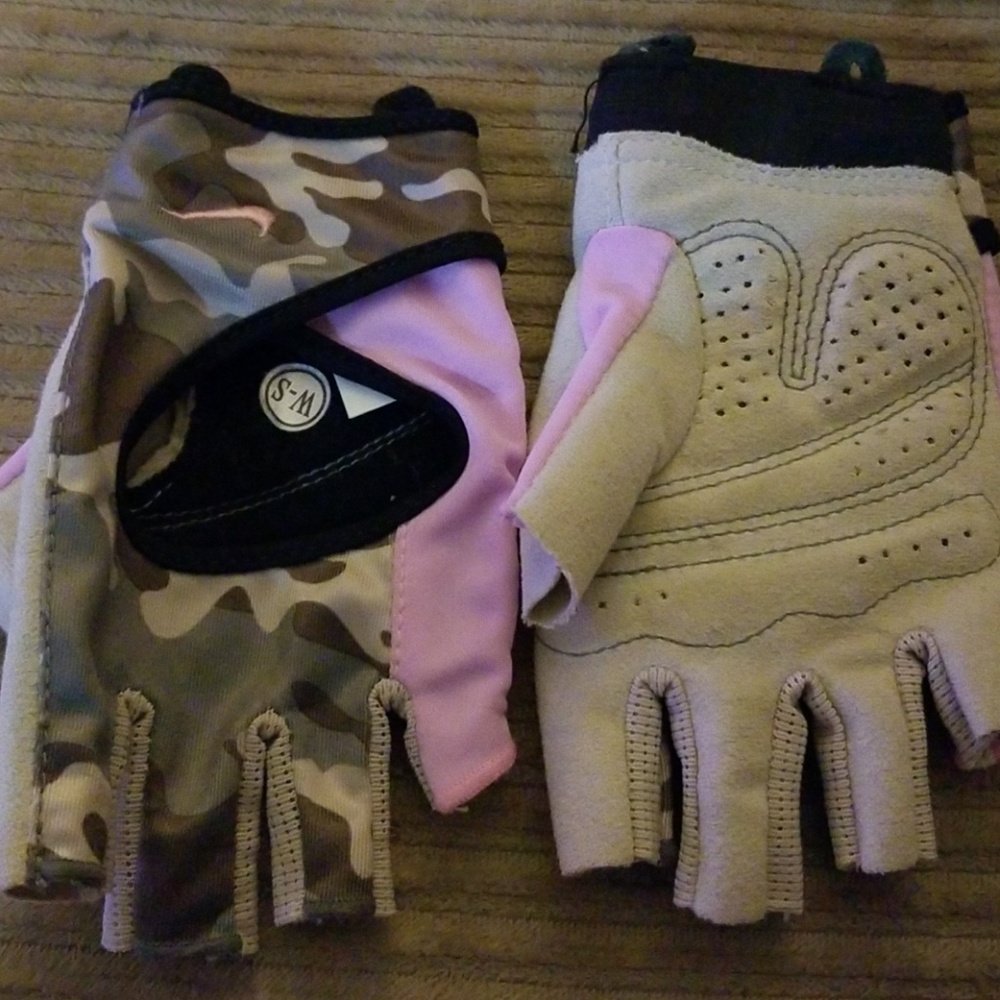 Nike Camouflage Work out gloves (Sm)